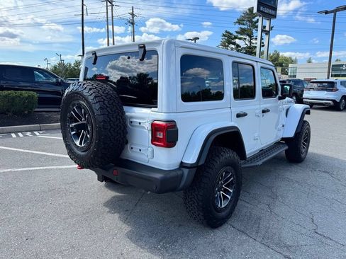 Used 2026 Jeep Wrangler Unlimited Rubicon AWD/4WD image 7