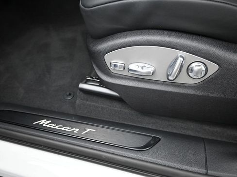 New 2026 Porsche Macan Turbo AWD/4WD image 13