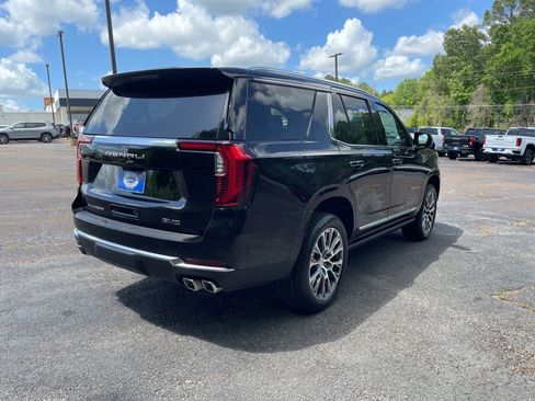 New 2026 GMC Yukon Denali w/ Denali Reserve Package AWD/4WD image 5
