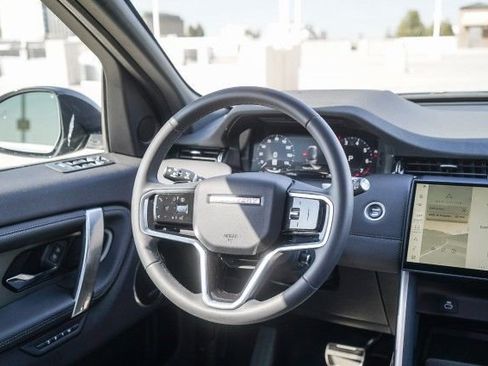 Certified 2024 Land Rover Discovery Sport Dynamic SE image 16