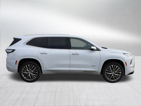 New 2026 Buick Enclave Avenir w/ Super Cruise Package image 8