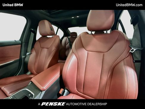 Used 2024 BMW 330i Sedan w/ M Sport Package RWD image 12