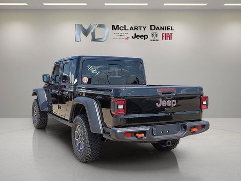 New 2025 Jeep Gladiator Mojave w/ Steel Bumper Group image 4