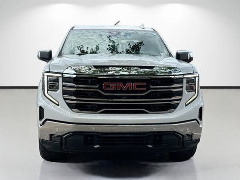 Used 2022 GMC Sierra 1500 SLT w/ SLT Premium Plus Package AWD/4WD image 8