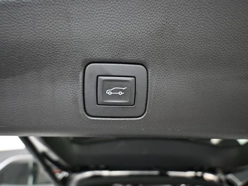 Used 2025 Chevrolet TrailBlazer RS w/ Convenience Package FWD image 40