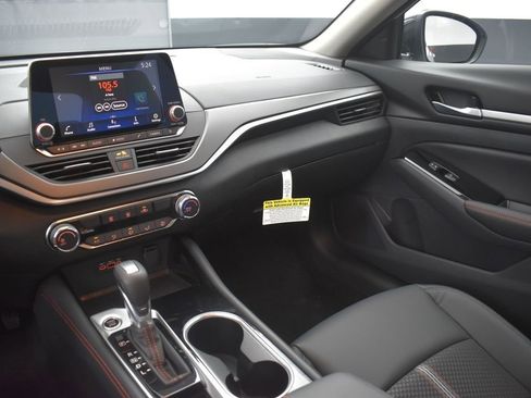 New 2025 Nissan Altima 2.5 SR image 33