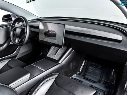 Used 2025 Tesla Model 3 Long Range RWD image 23
