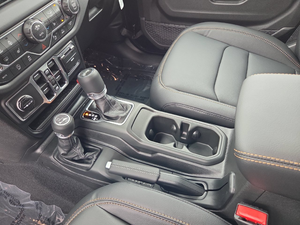 New 2027 Jeep Wrangler Unlimited Sahara AWD/4WD image 17