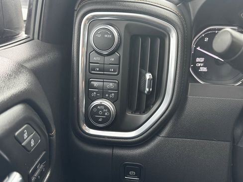 Used 2021 GMC Sierra 1500 AT4 w/ AT4 Preferred Package AWD/4WD image 15
