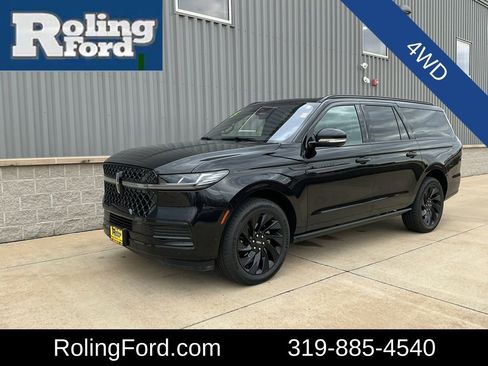 Used 2025 Lincoln Navigator L Reserve w/ Jet Appearance Package AWD/4WD image 1