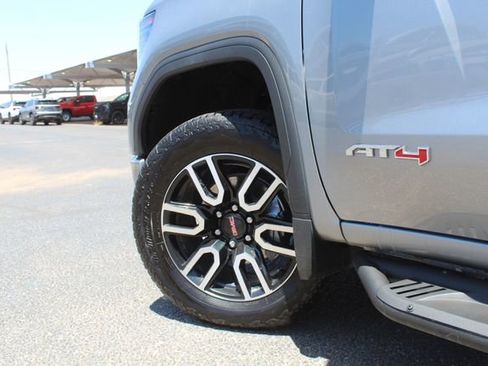 Used 2024 GMC Sierra 1500 AT4 w/ Technology Package AWD/4WD image 10