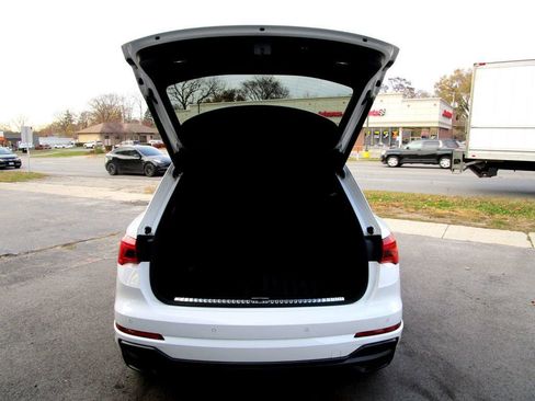 Used 2021 Audi Q3 2.0T Premium w/ Convenience Package AWD/4WD image 32