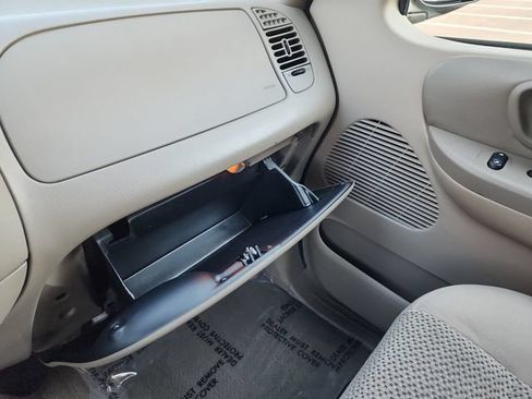Used 2002 Ford F150 King Ranch RWD image 42