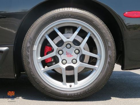 Used 2001 Chevrolet Corvette Z06 w/ Memory Pkg RWD image 21