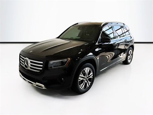 New 2025 Mercedes-Benz GLB 250 4MATIC image 1