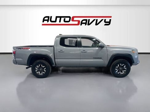 Used 2021 Toyota Tacoma TRD Off-Road w/ Technology Package AWD/4WD image 8