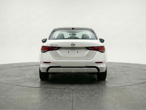 Used 2025 Nissan Sentra SV image 7