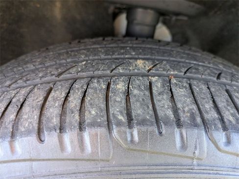 Used 2021 Chrysler Pacifica Touring w/ S Appearance Package image 11