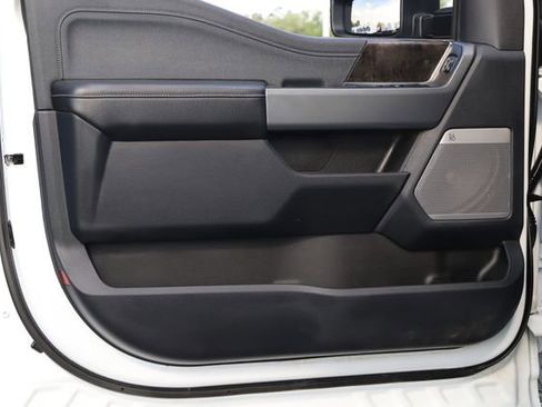 Certified 2024 Ford F250 Lariat w/ Lariat Ultimate Package AWD/4WD image 18