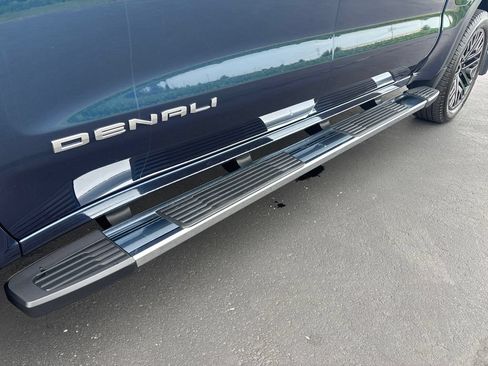 Used 2022 GMC Sierra 1500 Denali w/ Denali Premium Package AWD/4WD image 36