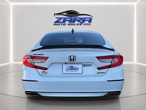 Used 2018 Honda Accord Sport image 6