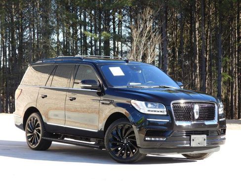 Used 2020 Lincoln Navigator Reserve w/ Equipment Group 208A Reserve image 9