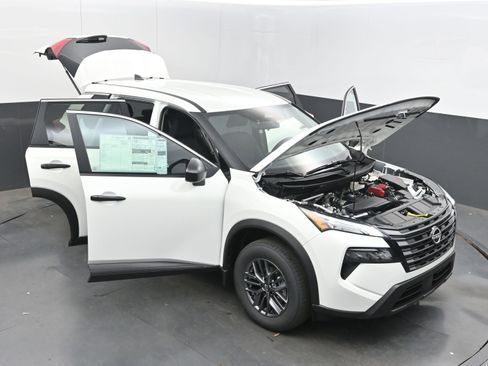 New 2026 Nissan Rogue S FWD image 39