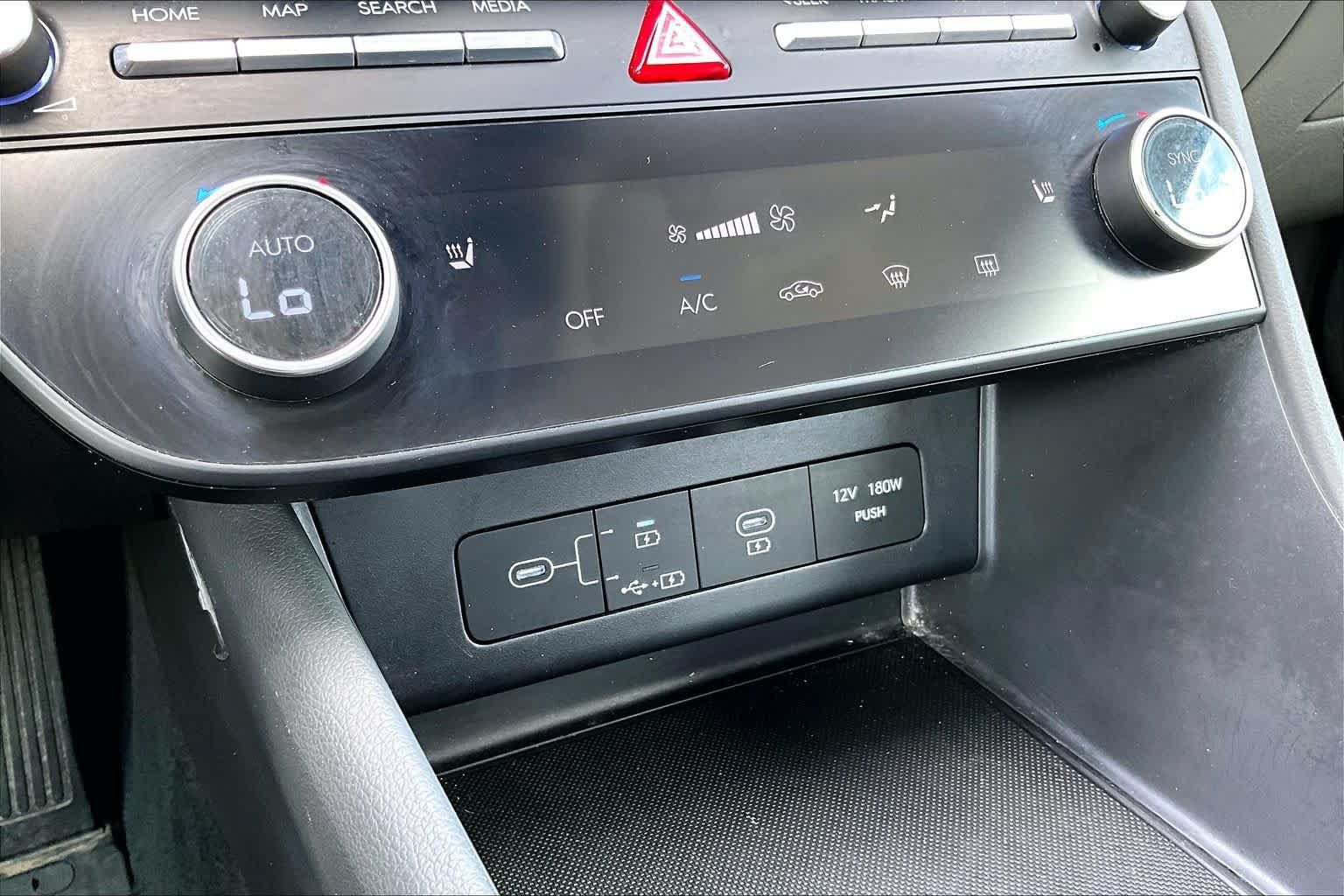 Used 2025 Hyundai Sonata SEL FWD image 27