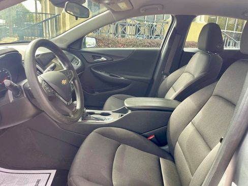 Used 2024 Chevrolet Malibu LT image 9