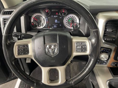 Used 2018 RAM 1500 Laramie w/ Convenience Group AWD/4WD image 15