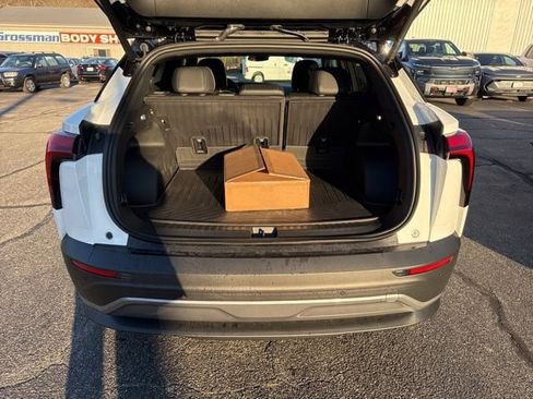 New 2026 Chevrolet Blazer EV LT AWD/4WD image 19