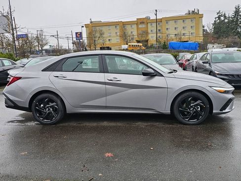 New 2026 Hyundai Elantra Sport image 8