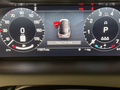 Used 2025 Land Rover Discovery Sport S image 12