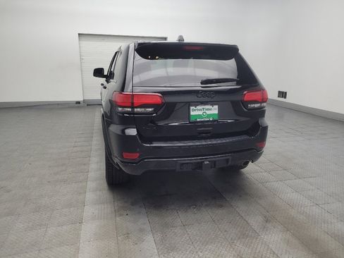 Used 2017 Jeep Grand Cherokee Altitude AWD/4WD image 6