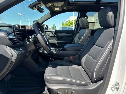 New 2026 Buick Enclave Sport Touring w/ Power Package AWD/4WD image 16