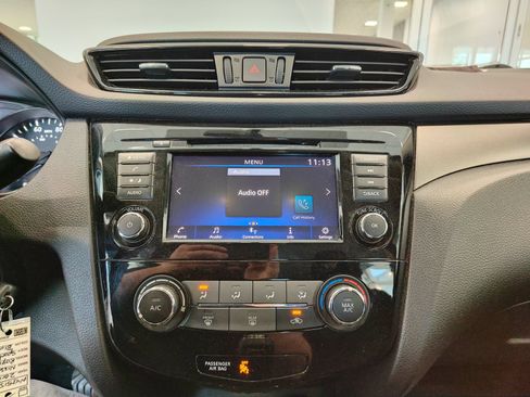 Used 2019 Nissan Rogue Sport S w/ Appearance Package AWD/4WD image 16