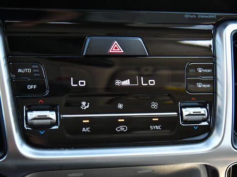 Used 2023 Kia Sorento EX FWD image 24