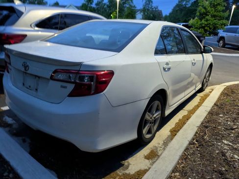Used 2013 Toyota Camry SE image 7