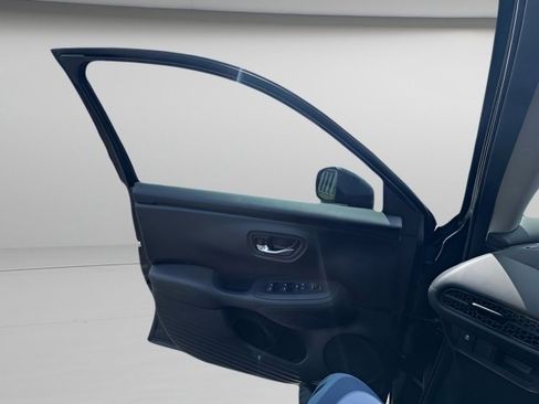 Used 2024 Honda HR-V LX image 17