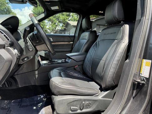 Used 2018 Ford Explorer Platinum image 8