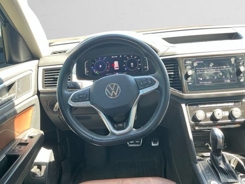 Used 2022 Volkswagen Atlas SEL R-Line AWD/4WD image 12