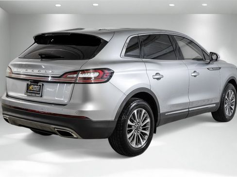 Used 2023 Lincoln Nautilus Reserve image 9