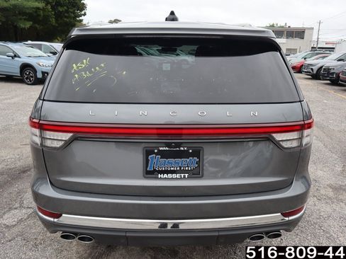Used 2025 Lincoln Aviator AWD image 8