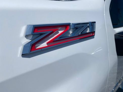 Used 2025 Chevrolet Silverado 3500 LT w/ Convenience Package AWD/4WD image 10