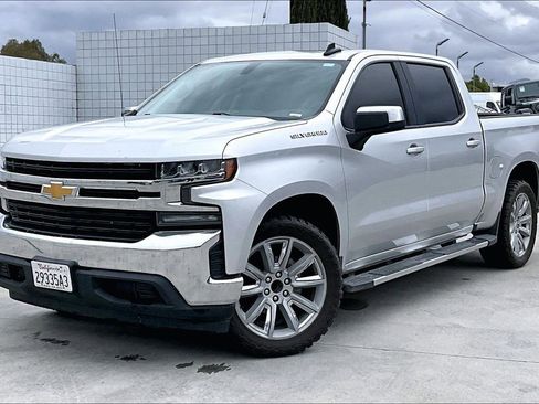 Used 2020 Chevrolet Silverado 1500 LT w/ All-Star Edition image 2