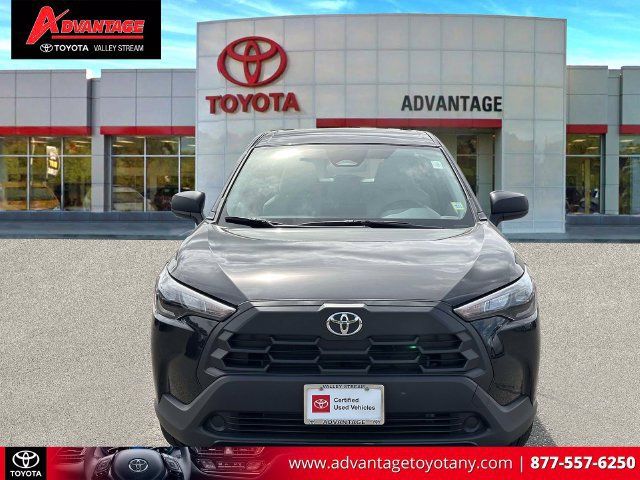 Certified 2026 Toyota Corolla Cross L AWD/4WD image 2