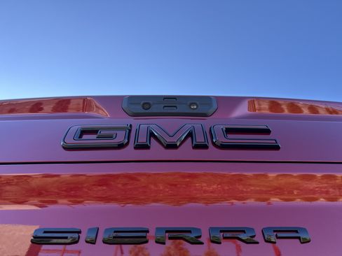 New 2025 GMC Sierra 2500 AT4 w/ AT4 Premium Plus Package AWD/4WD image 19
