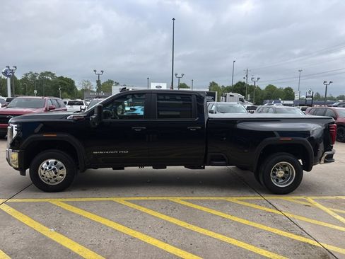 Used 2026 GMC Sierra 3500 Pro RWD image 10