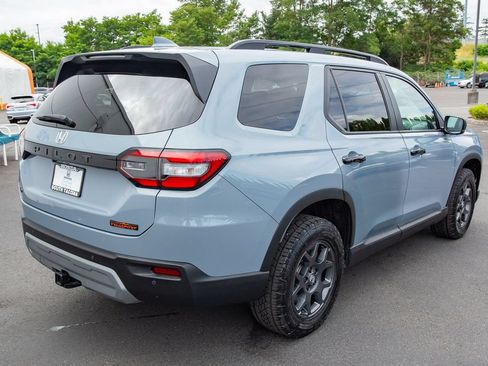 Certified 2024 Honda Pilot TrailSport image 14
