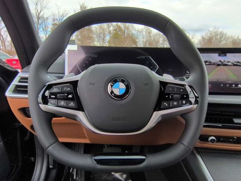Used 2026 BMW 330i xDrive Sedan w/ Premium Package AWD/4WD image 25